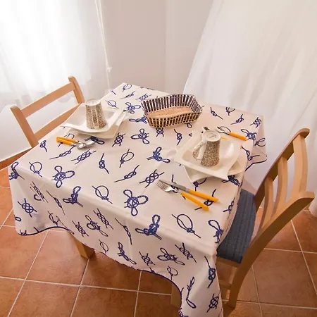 Donika Apartamento *
