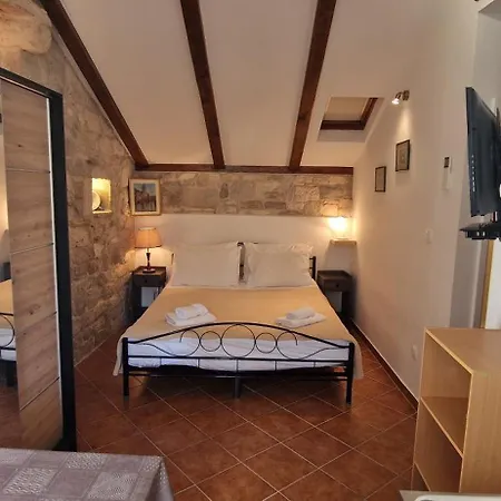 Donika Apartment *